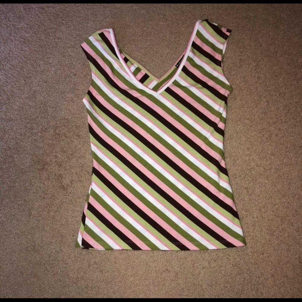 V-Neck Sleeveless Top VERY GOOD CONDITION - Picture 5 of 5